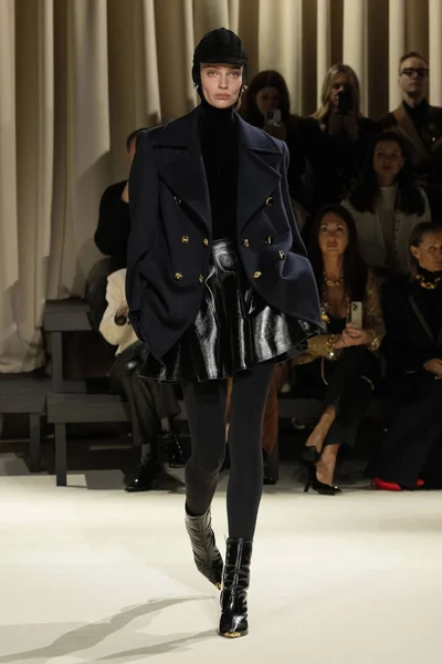 Look 9